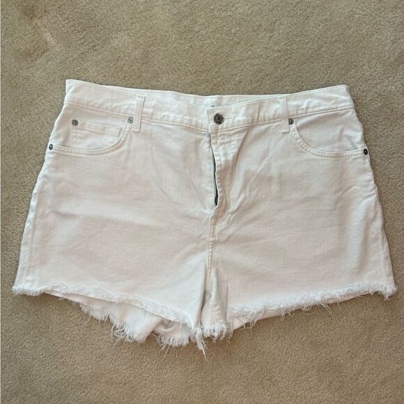 7 For All Mankind Pants - Women’s 7 for all mankind White Denim Shorts Sz 33